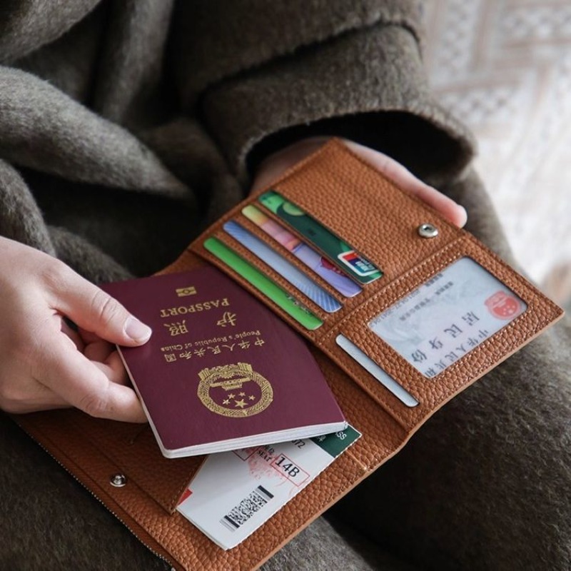 Leather Passport Holder Covers - Board Game Book avis et prix